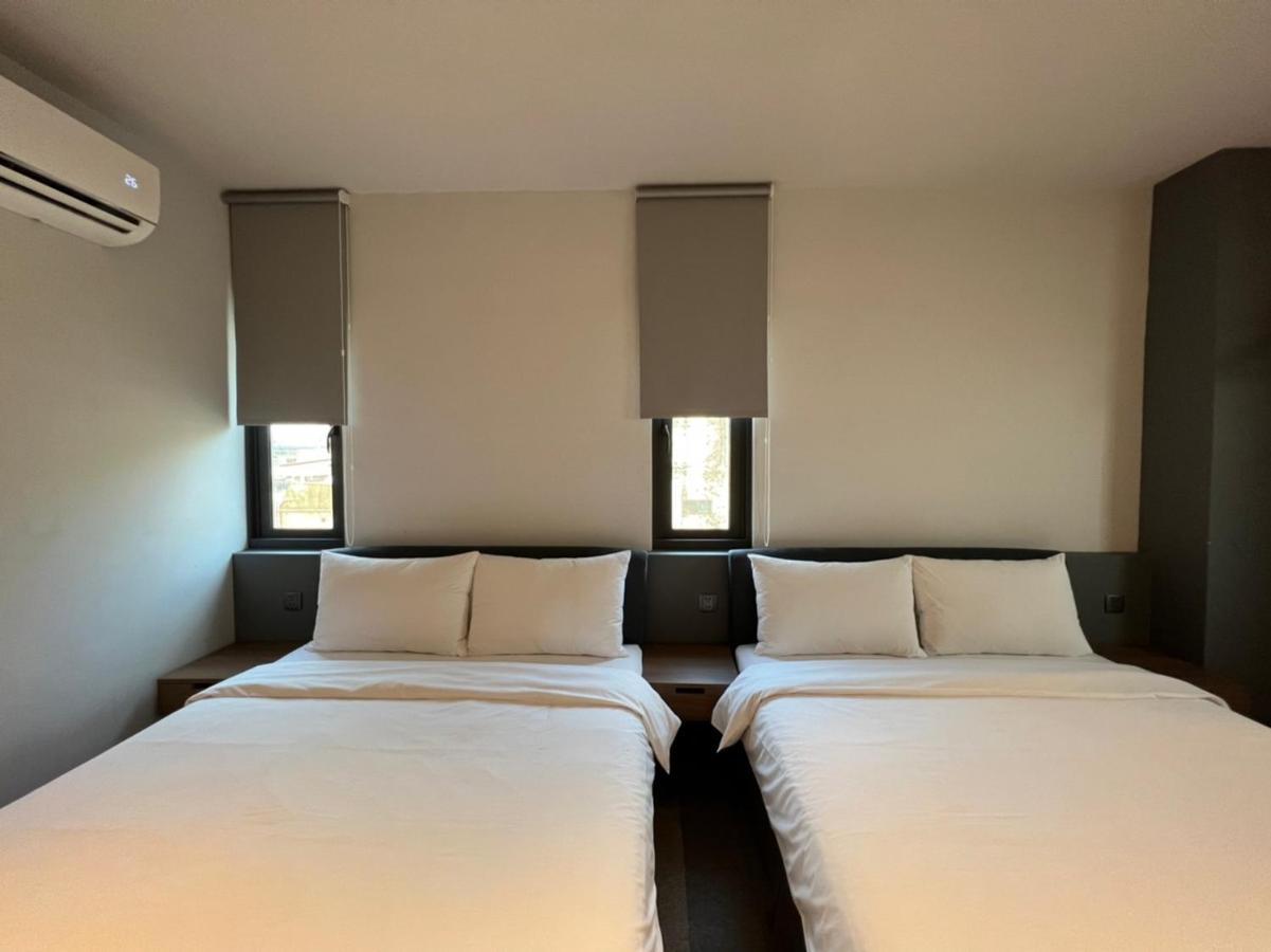 Doudian Ddinn Hotel Taichung Exteriör bild