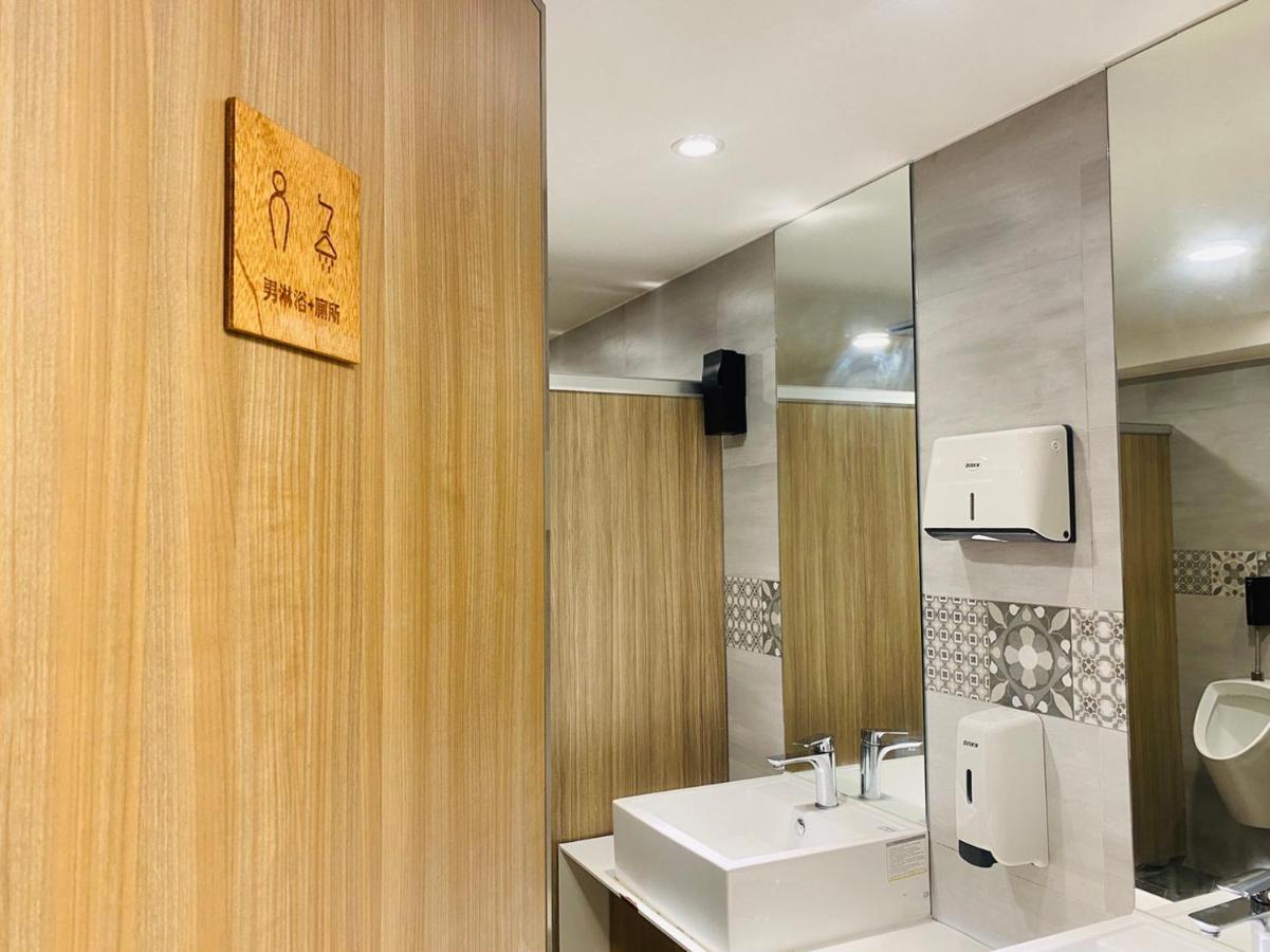 Doudian Ddinn Hotel Taichung Exteriör bild