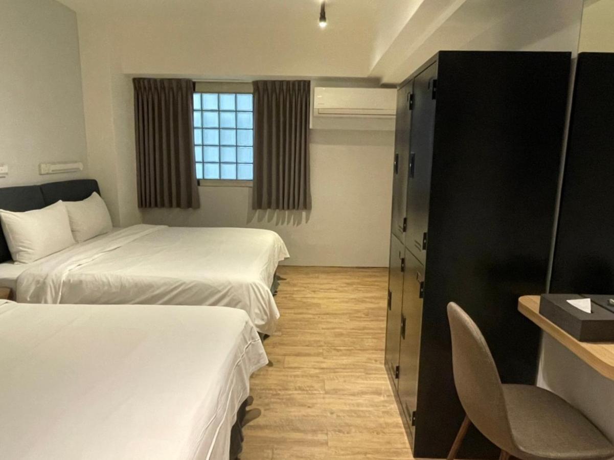 Doudian Ddinn Hotel Taichung Exteriör bild