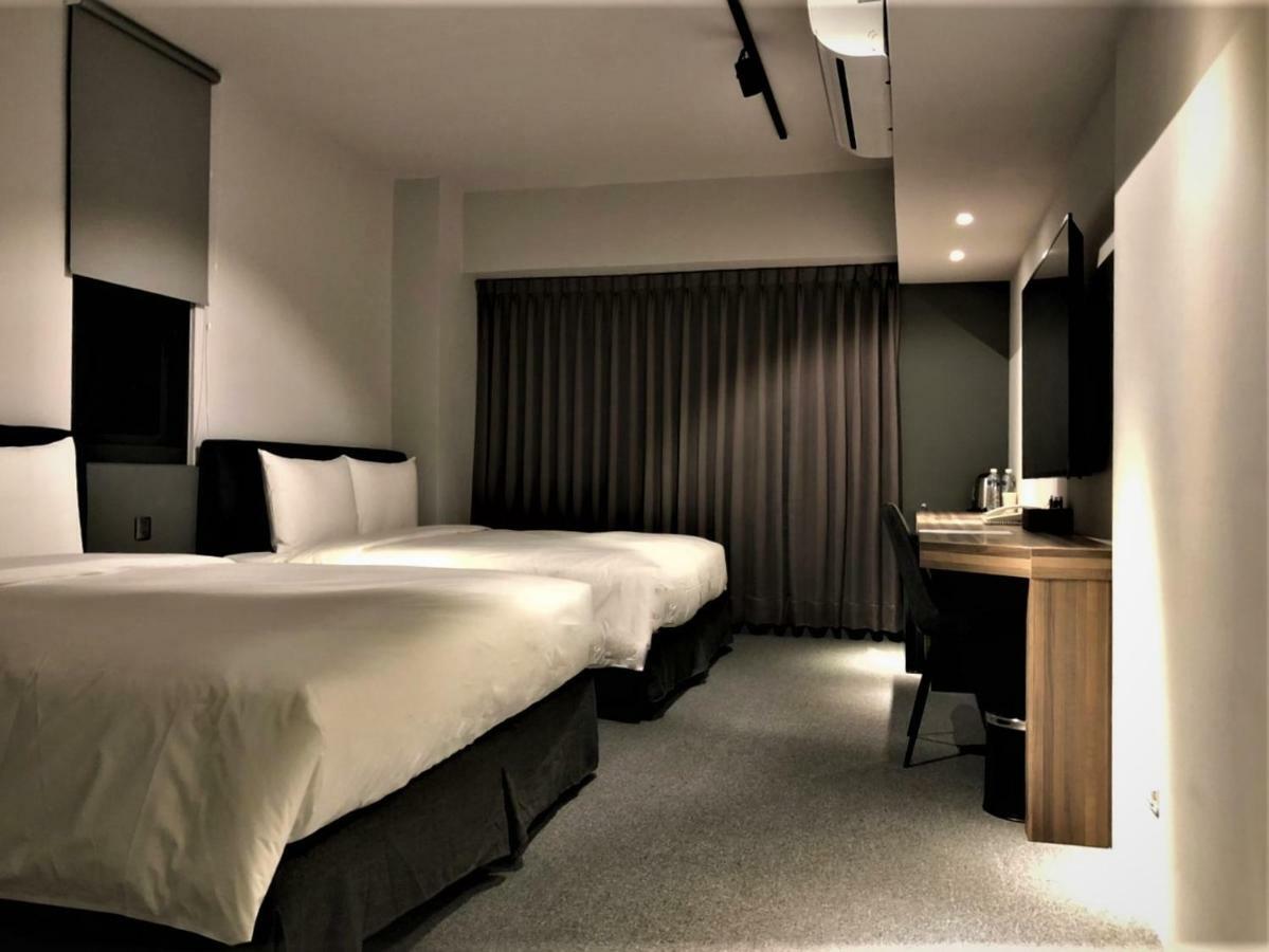 Doudian Ddinn Hotel Taichung Exteriör bild