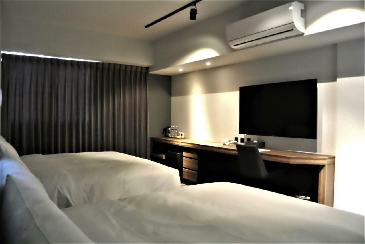 Doudian Ddinn Hotel Taichung Exteriör bild