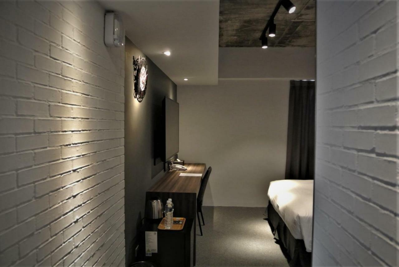 Doudian Ddinn Hotel Taichung Exteriör bild
