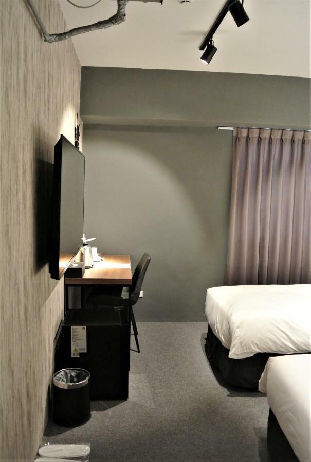 Doudian Ddinn Hotel Taichung Exteriör bild