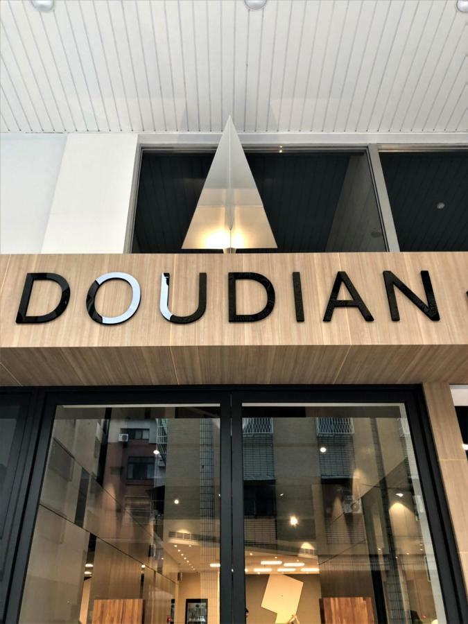 Doudian Ddinn Hotel Taichung Exteriör bild