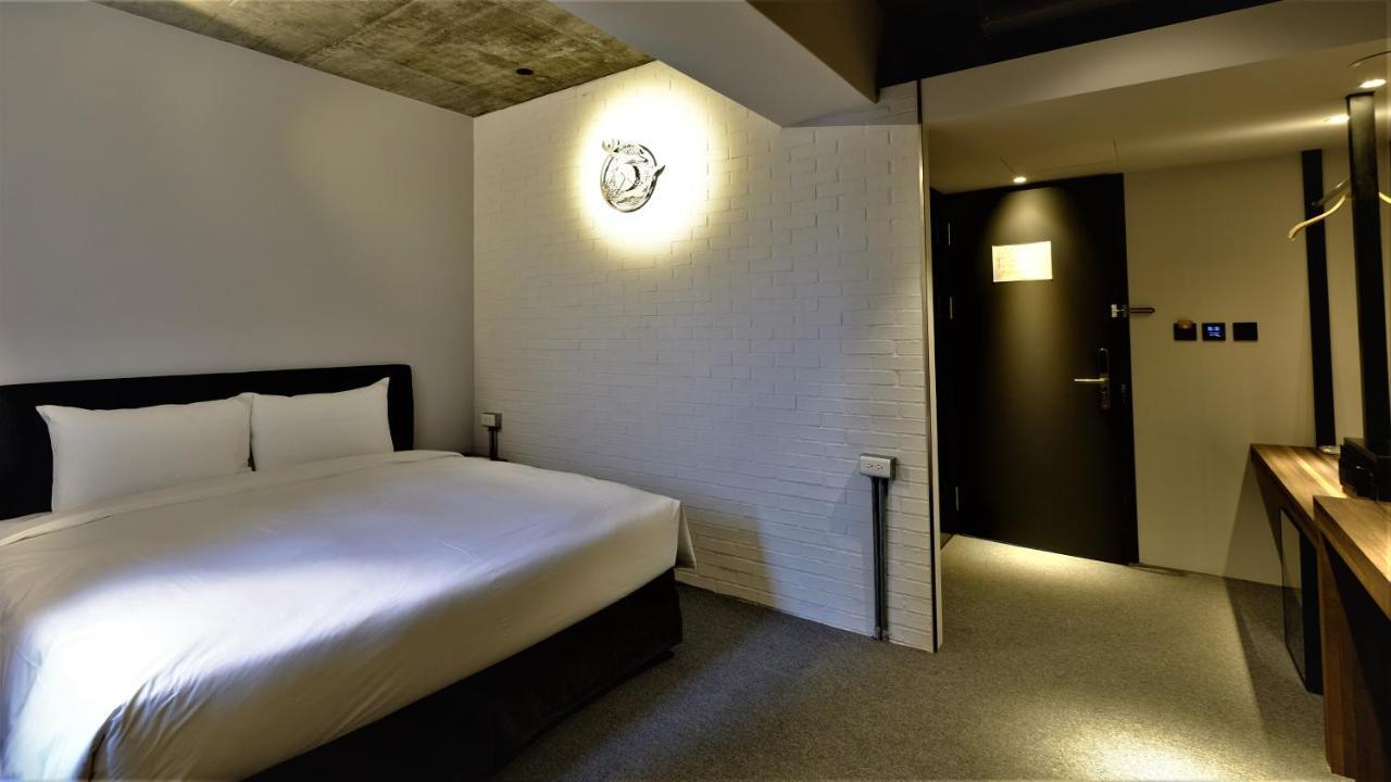 Doudian Ddinn Hotel Taichung Exteriör bild