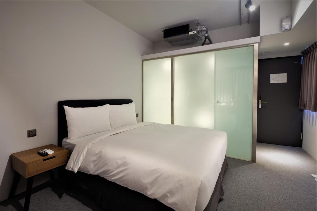 Doudian Ddinn Hotel Taichung Exteriör bild